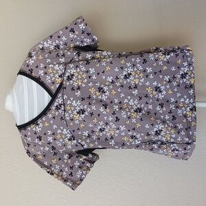 3/$25 SALE Skechers Bows Print Medical Scrub Top Brown White & Black, Womens L